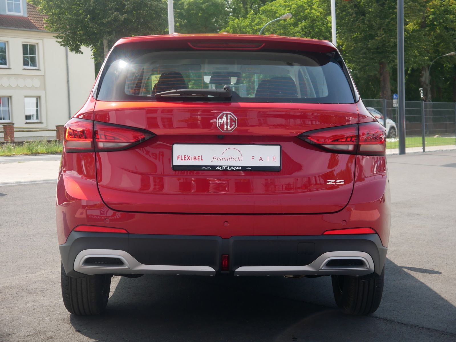 MG ZS