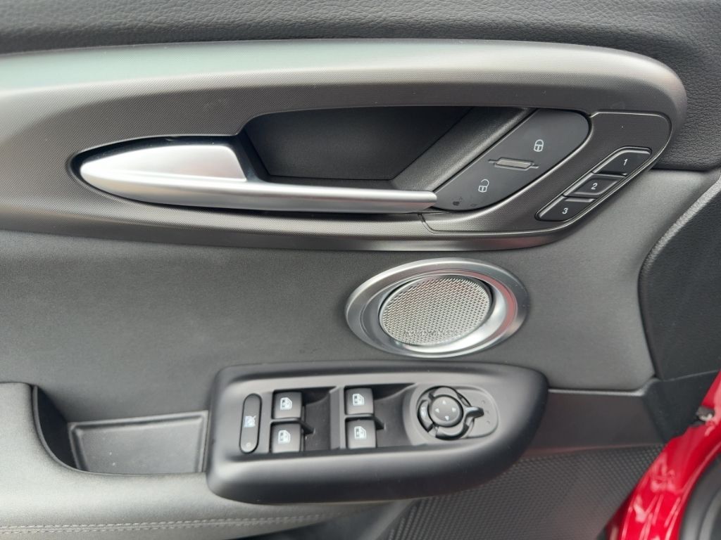 Fahrzeugabbildung Alfa Romeo Tonale VELOCE 1.5 VGT MATRIX PANO MEMORY