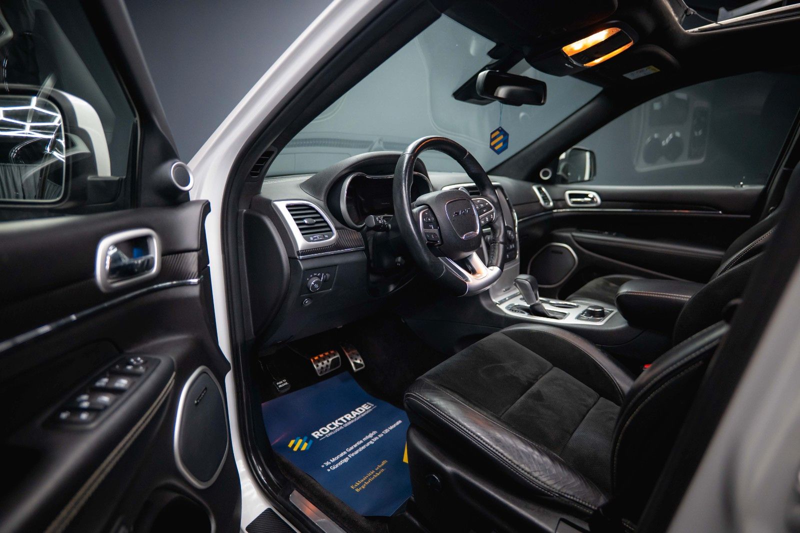 Fahrzeugabbildung Jeep Grand Cherokee 6.4 SRT V8 *Unfallfrei*Pano*COC*