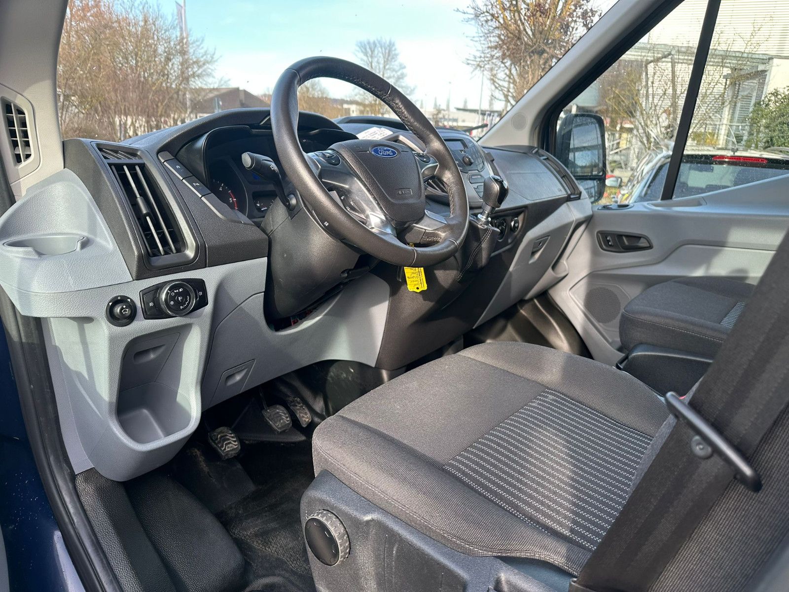 Fahrzeugabbildung Ford Transit 310 L3H2 Trend*TEMPO*KLIMA*SICHT*8-SITZE
