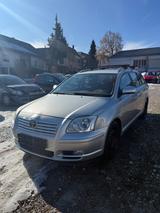 Toyota Avensis Kombi 2.0 Executive - gebrauchte Toyota Avensis aus dem Jahr 2005