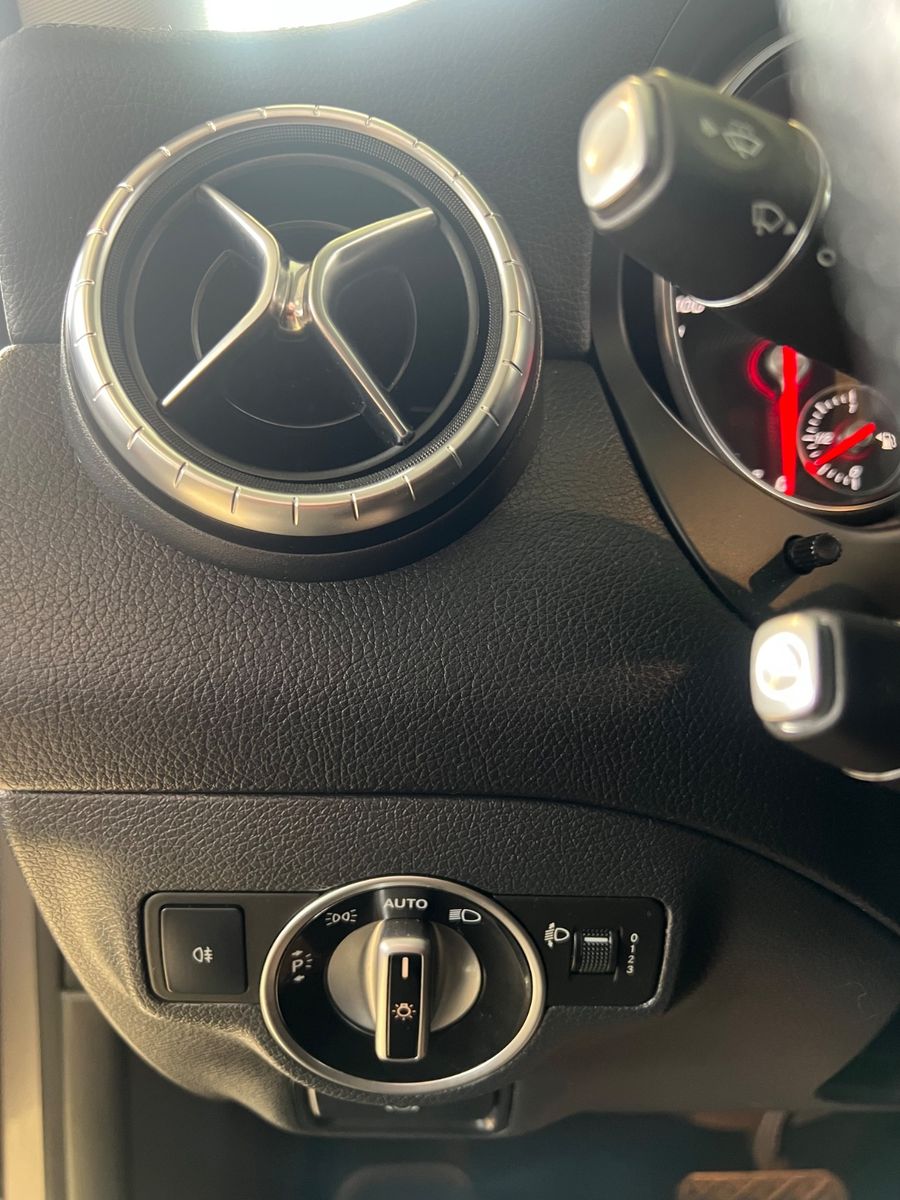 Fahrzeugabbildung Mercedes-Benz CLA 200 *AMG FELGEN*NAVI*KAMERA*