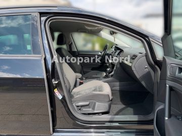 Volkswagen Golf - 12