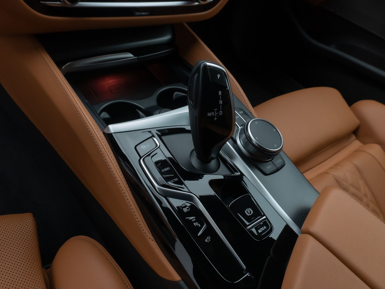 Fahrzeugabbildung BMW 530e M Sport 360°Laser HUD DAB H/K Komfort Alarm