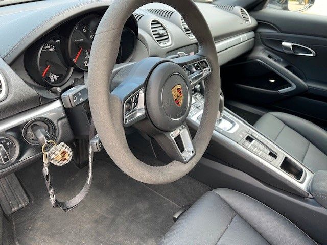 PORSCHE 718 Boxster
