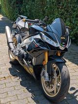 Aprilia Tuono V4 1100 Factory, Akrapovic, Schmiederäder - APRILIA NAKED BIKE