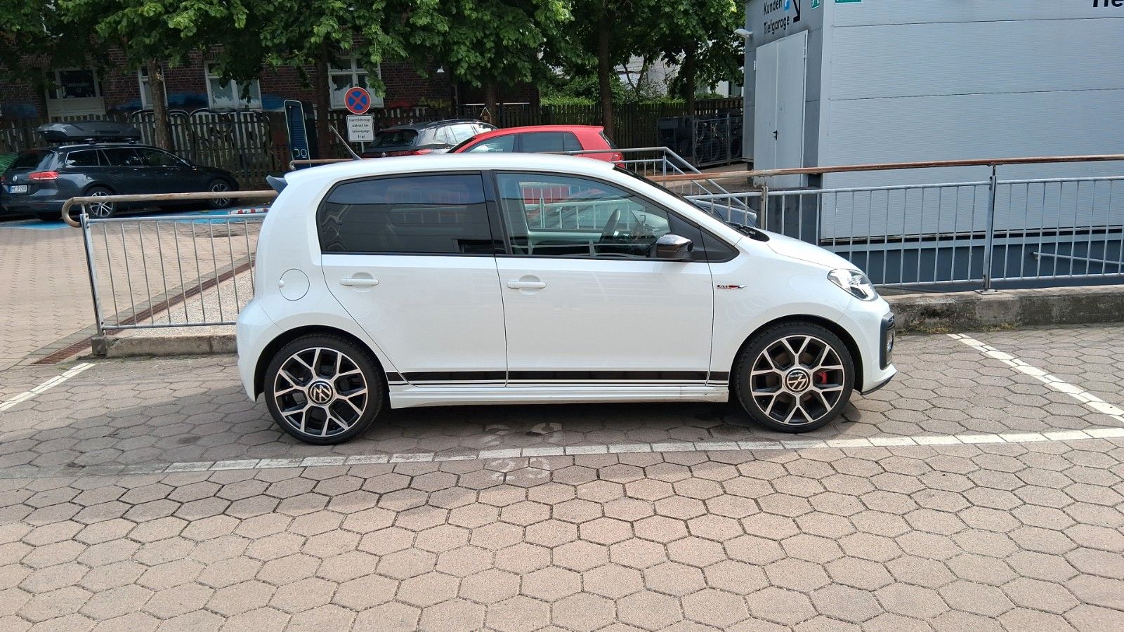 VW up! 1.0 TSI OPF up! GTI up! GTI