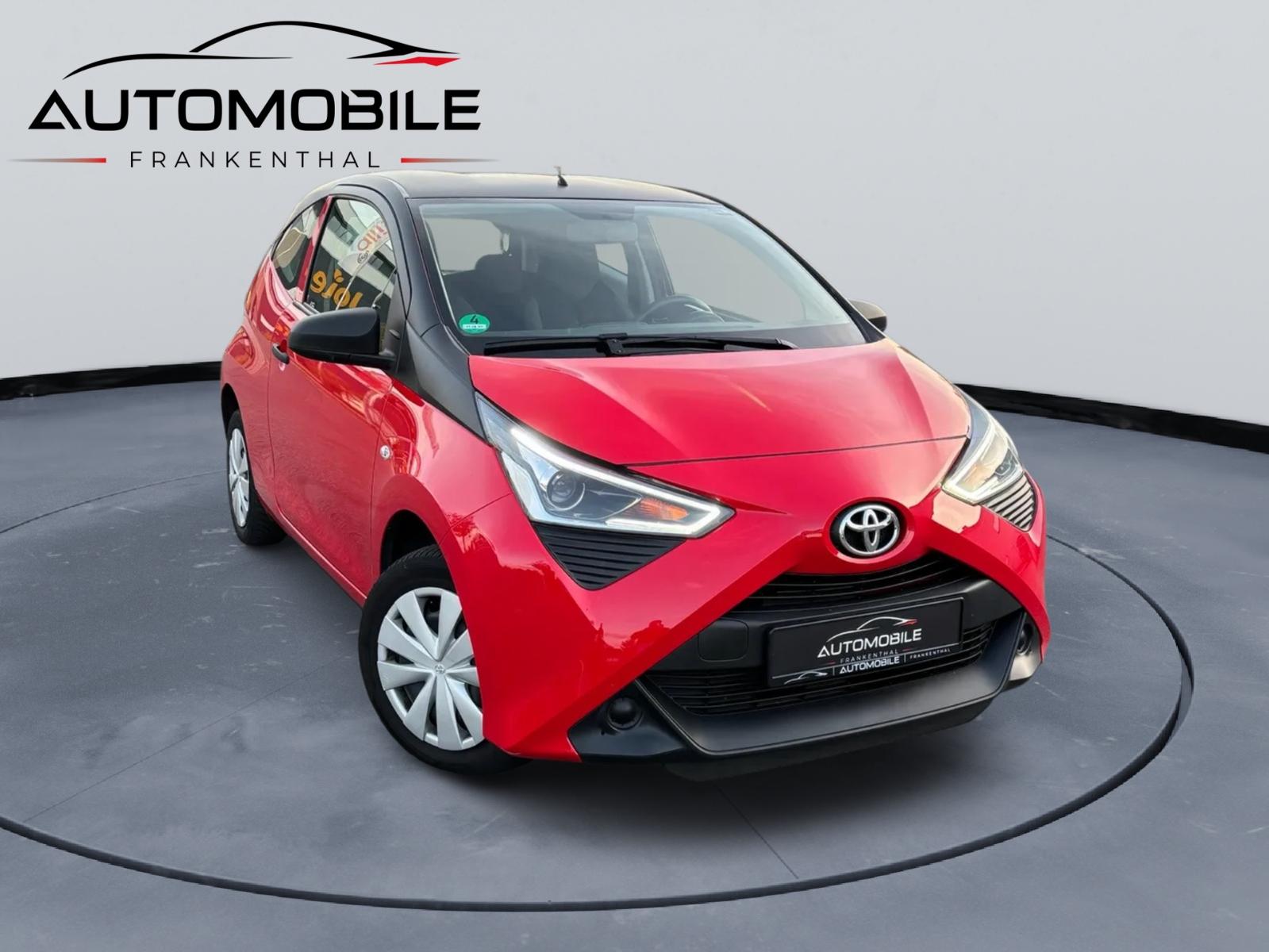 Toyota Aygo (X)Aygo 1.0 VVT-i x-play | 72 PS | Klima | 31.000