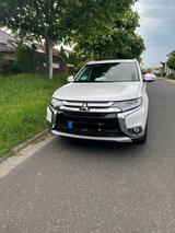 Mitsubishi Outlander 2.2 DI-D 4WD - Mitsubishi Outlander in Leipzig