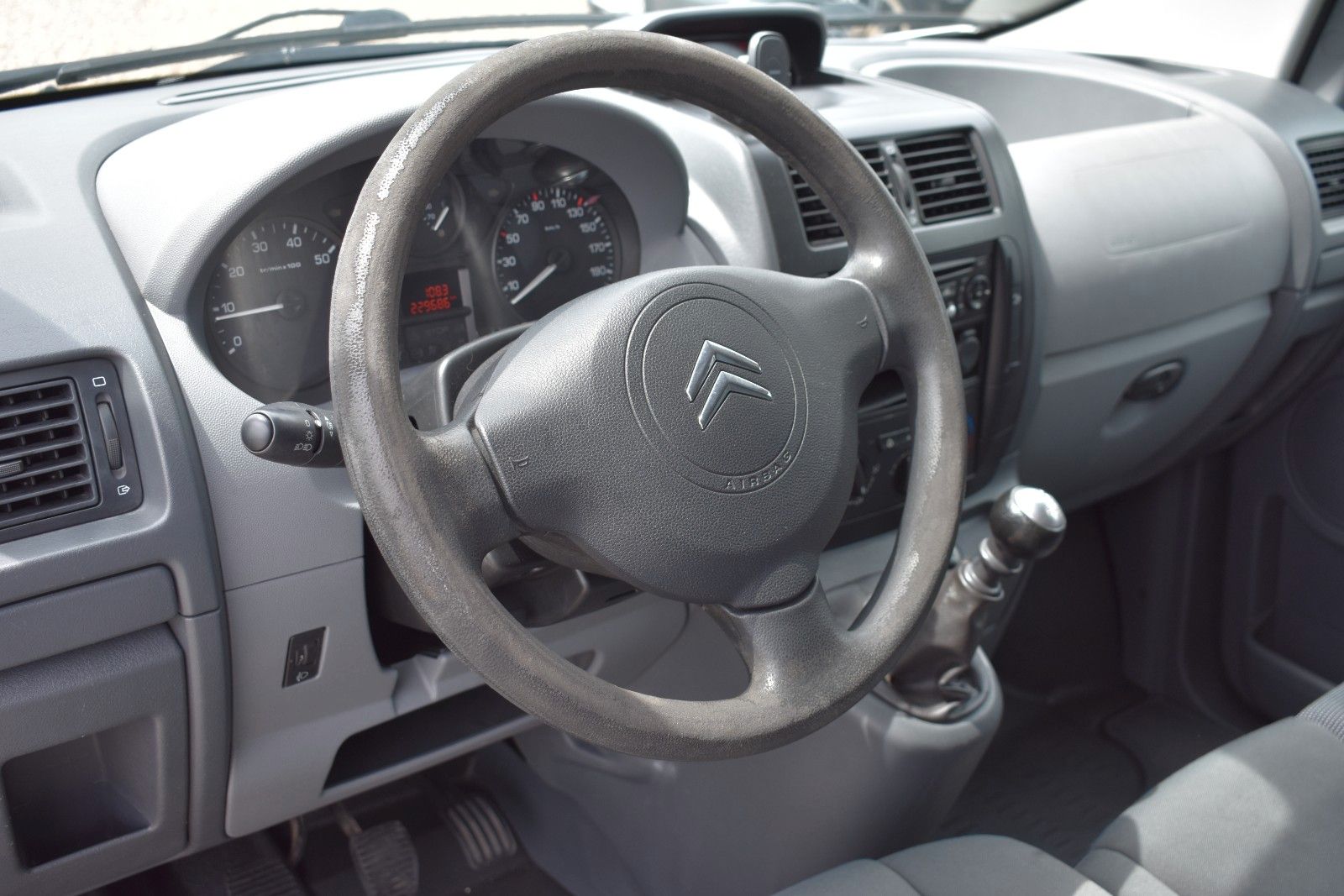Fahrzeugabbildung Citroën Jumpy HDi 120 FAP 29 L1H1 Kasten