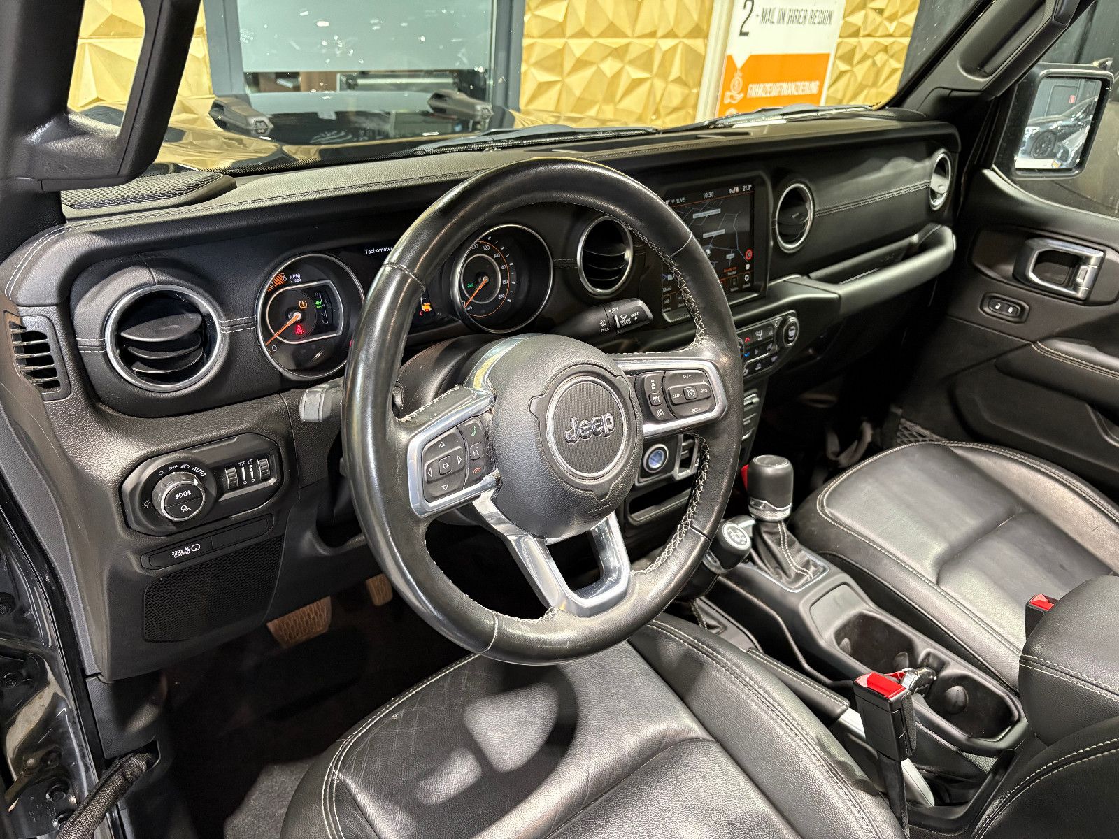 Fahrzeugabbildung Jeep Gladiator Overland 4WD/KAMERA/NAVI/4X4/PANO