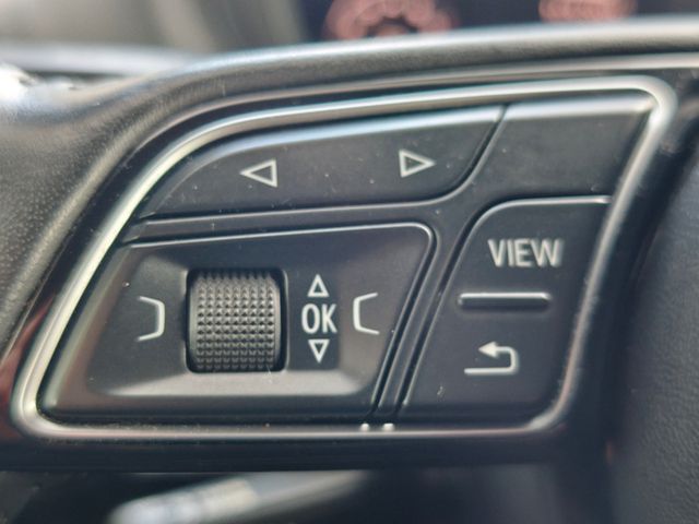 Audi A3 35 TFSI sport*Autom*LED*Navi*AHK*SHZ*PDC*