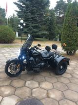 Harley-Davidson FLRT - HARLEY-DAVIDSON TRIKE