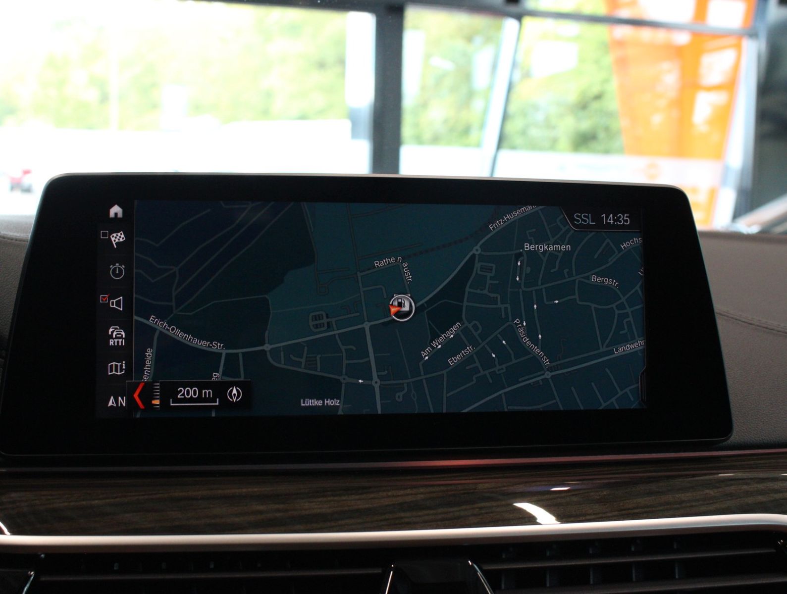 Fahrzeugabbildung BMW 520 d Touring Luxury Line 1. Hand*Pano*H&K*HUD