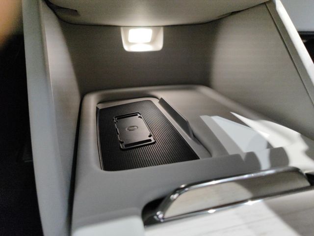 VOLVO ES90 (Bild 31 von Array)