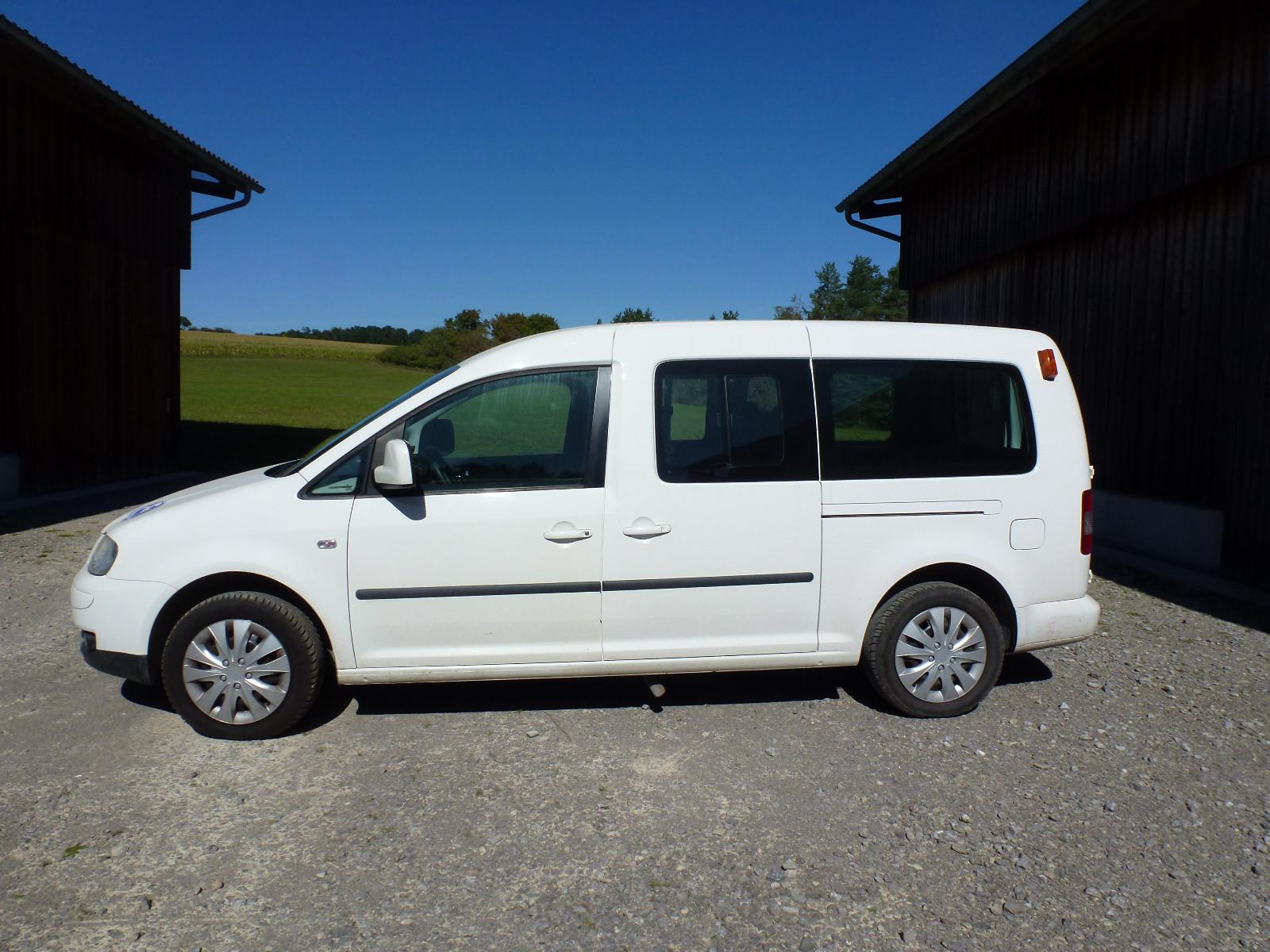 Volkswagen Caddy Maxi Life Rollstuhlrampe