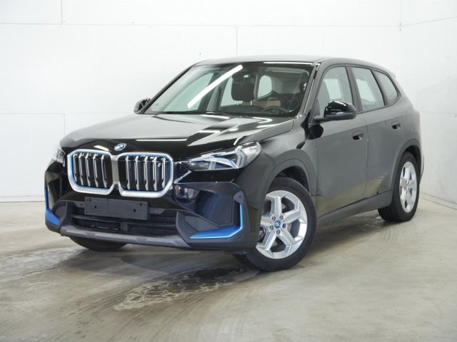 BMW iX1 xDrive30  Head-Up DAB LED RFK Komfortzg.