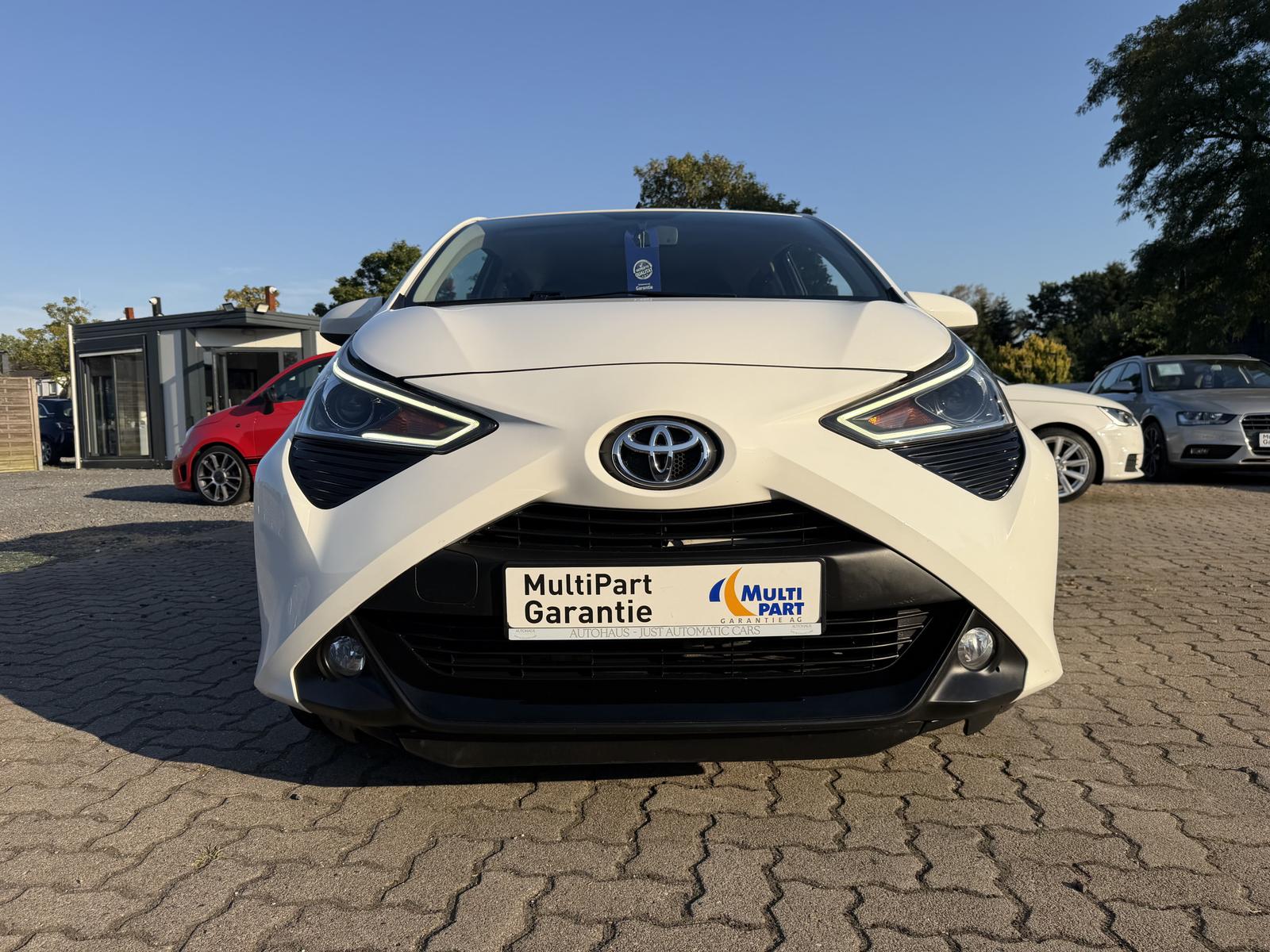 Toyota AYGO TEAM-D/KAMERA/KLIMA/AUTOMATIK/62TKM/1.HD