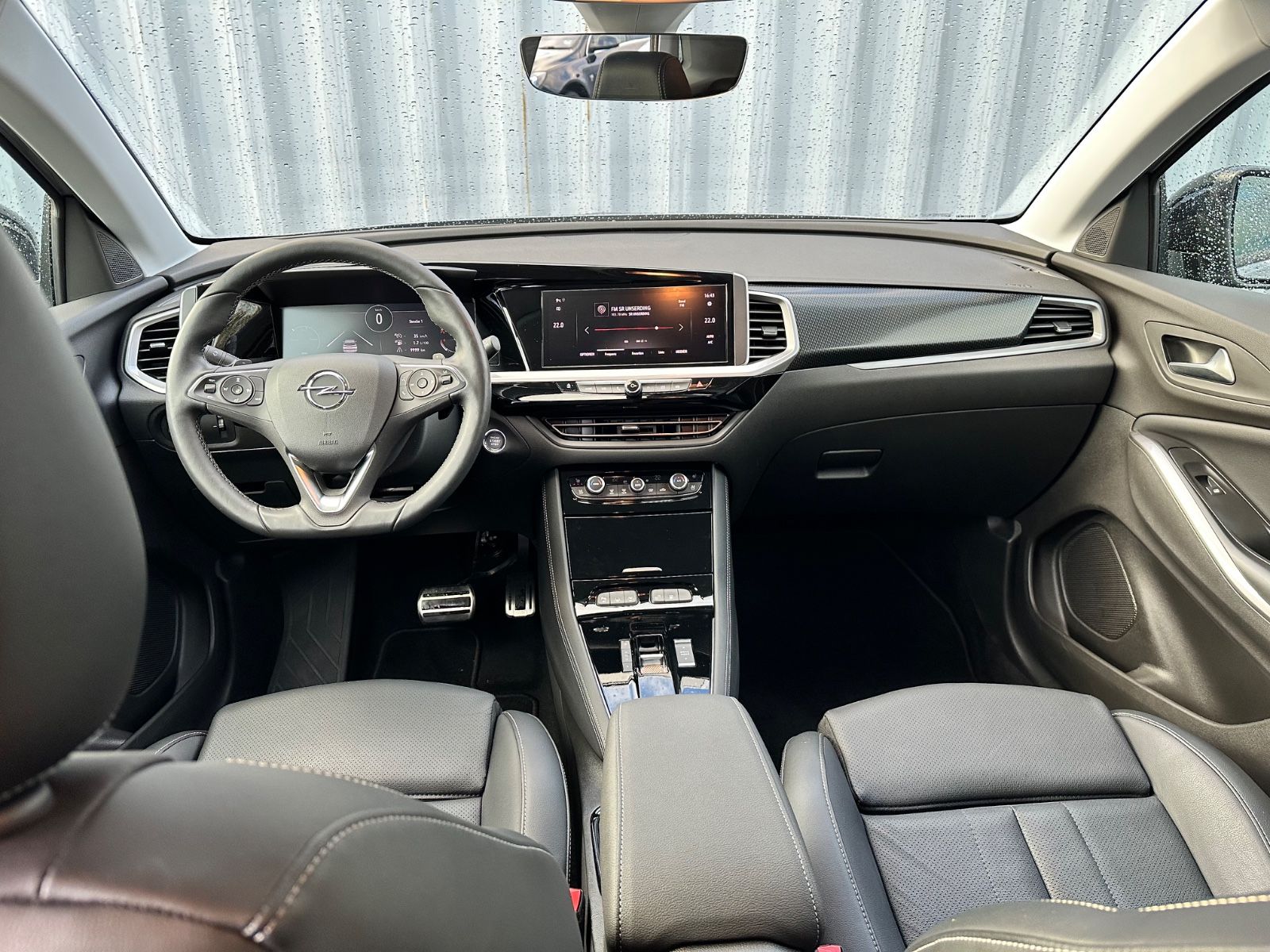 Fahrzeugabbildung Opel Grandland Elegance Plug-in-Hybrid*RFK*Leder