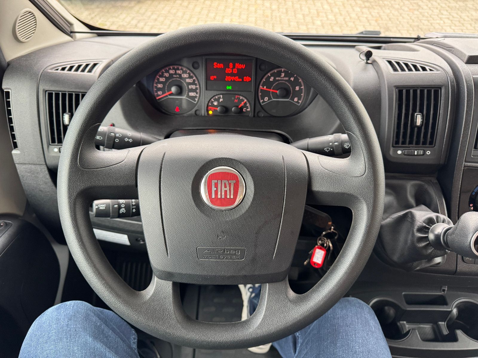 Fahrzeugabbildung Bürstner Lyseo TD A 700 FIAT 6 Schlafplätze SAT KAMERA