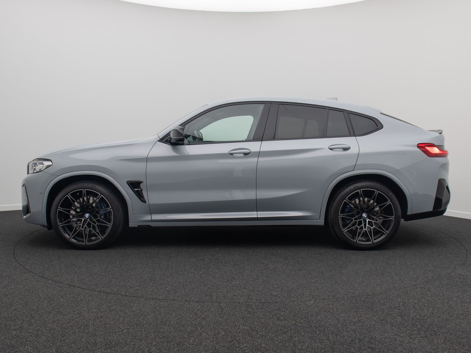 Fahrzeugabbildung BMW X4 M Competition HUD H/K DAB Komfort Alarm 21Zol