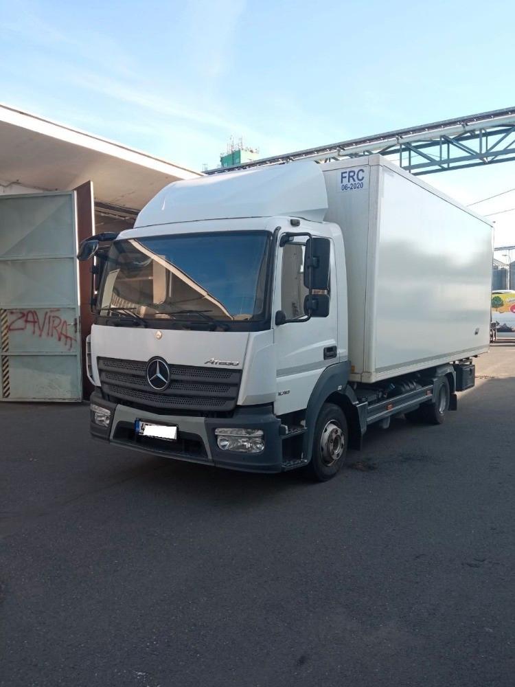 Mercedes-Benz 1018