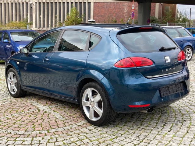 Seat Leon Style 1.6 102PS Garantie Alu 17" 2Vorbesitz