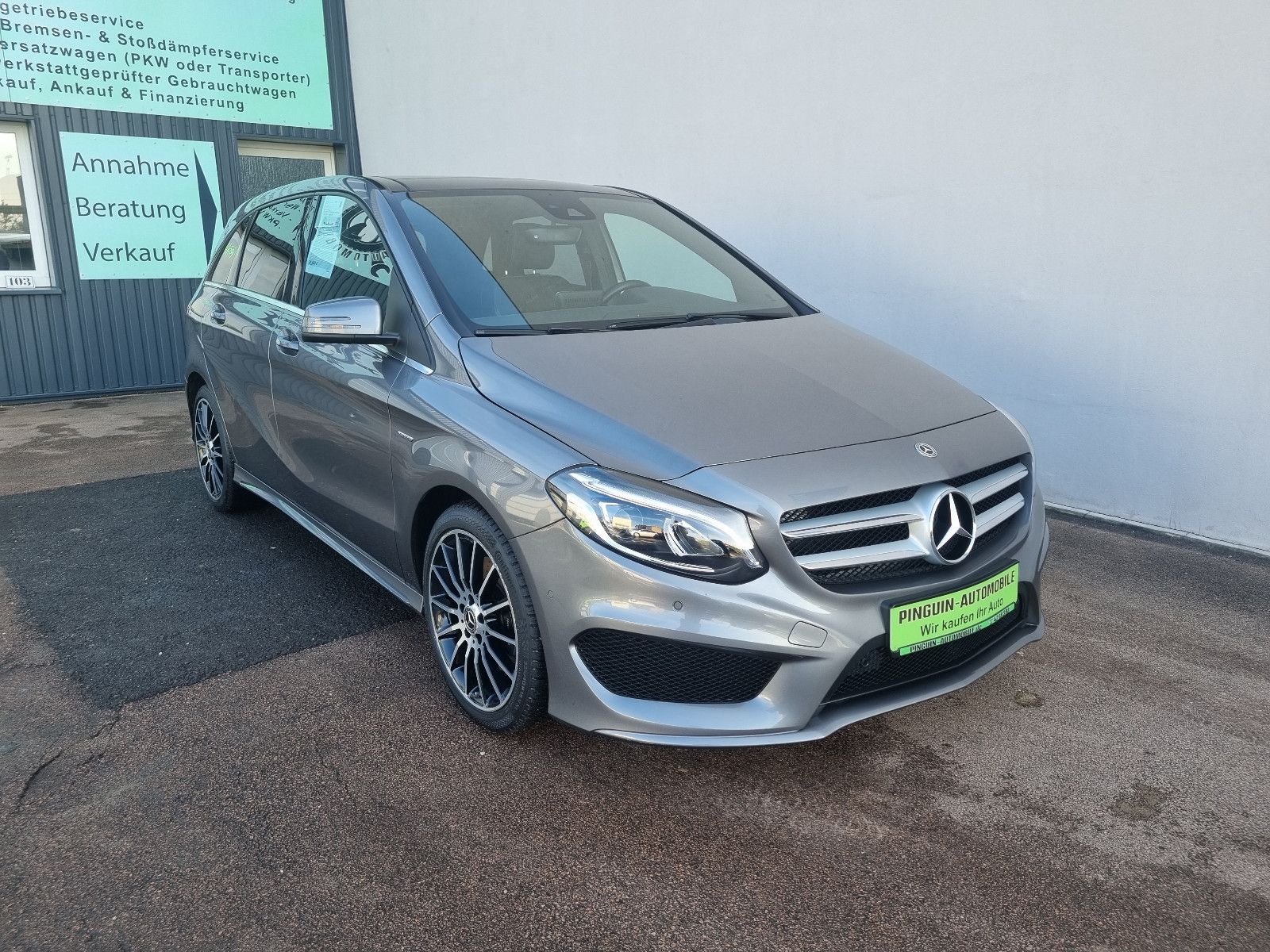 MERCEDES-BENZ B 220d 4Matic AMG *PANO, LED, TEMPO, AMBIENTE*