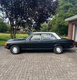 Mercedes-Benz W123 230E | BJ 1984 | Restau... - Mercedes-Benz 230 in Bremen