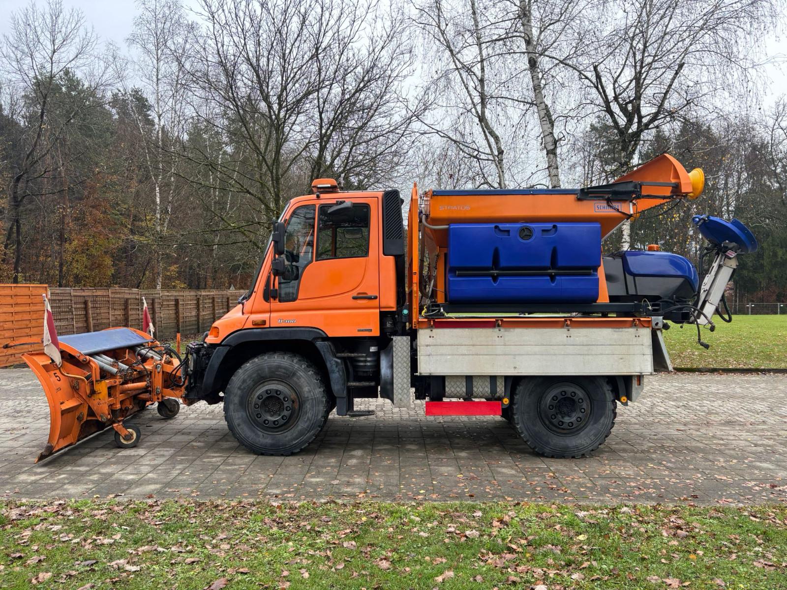 Mercedes-Benz Unimog U 400
