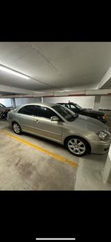Toyota Avensis Executive 2,0-l-VVT-i Automatik Exec... - Toyota Gebrauchtwagen in Mönchengladbach