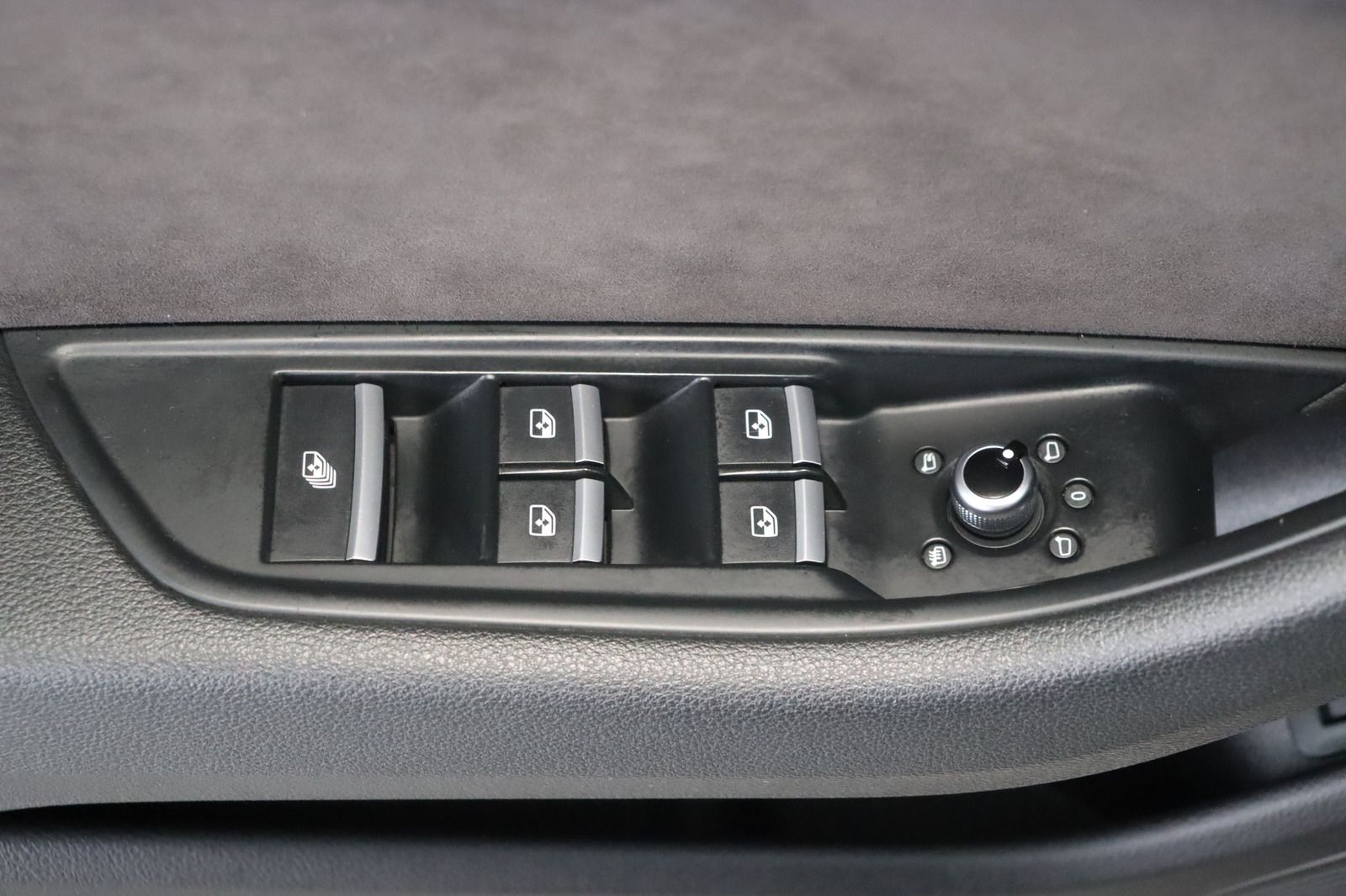 Fahrzeugabbildung Audi A5 Cabriolet 3.0 TDI Quattro S-line