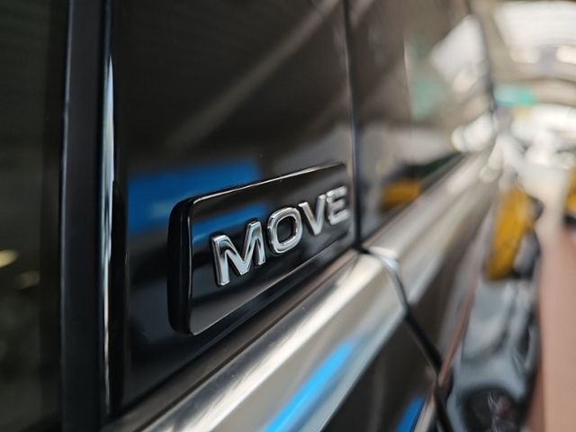 Fahrzeugabbildung Volkswagen Tiguan 1.5 TSI 6-Gang MOVE AHK NAVI MATRIX 360°