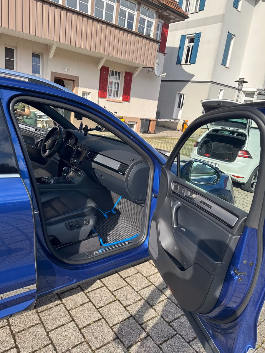 Volkswagen Touareg 3.0 V6 TDI 262ps R-line neue Steuerkette