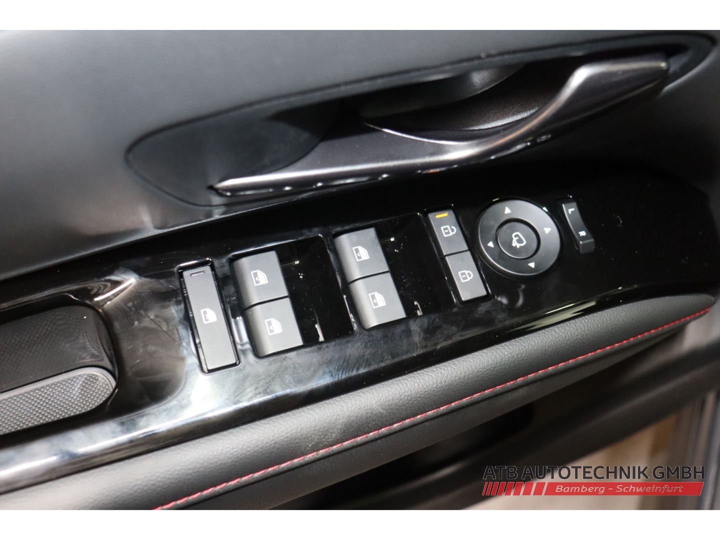 Fahrzeugabbildung Hyundai Tucson MY27 N-Line X 1.6 T-GDI 150 PS 7-DCT 2WD
