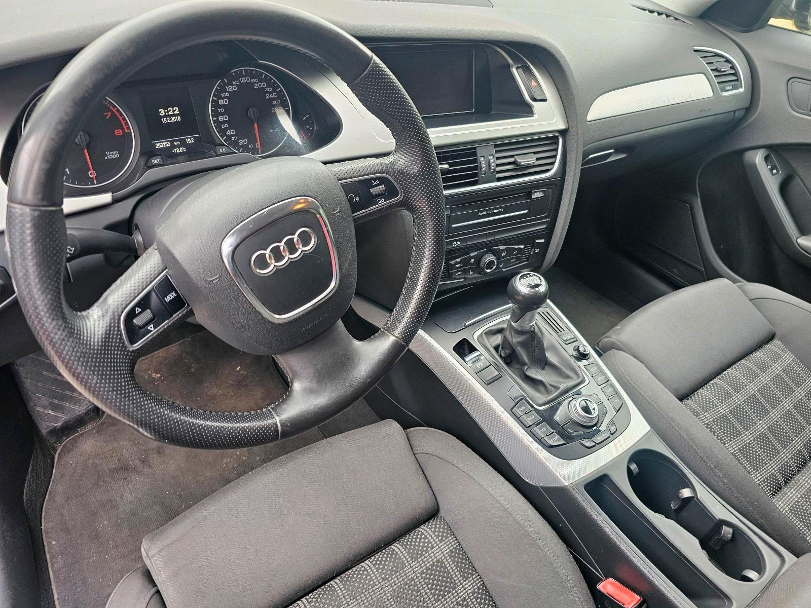 Audi A4 2010 — photo 5