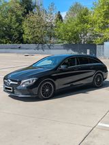 Mercedes-Benz CLA 180 Shooting Brake  - Automatik