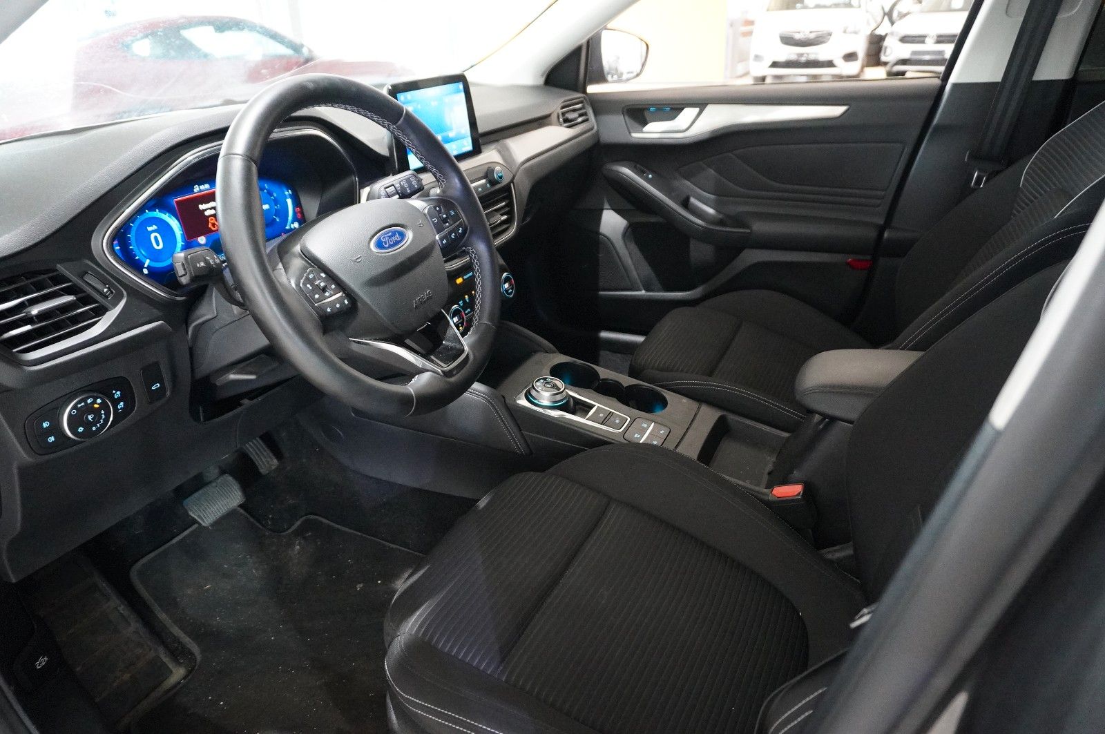 Fahrzeugabbildung Ford Focus Turnier  1.0 TITANIUM X NAVI/LED/KAMERA/SH