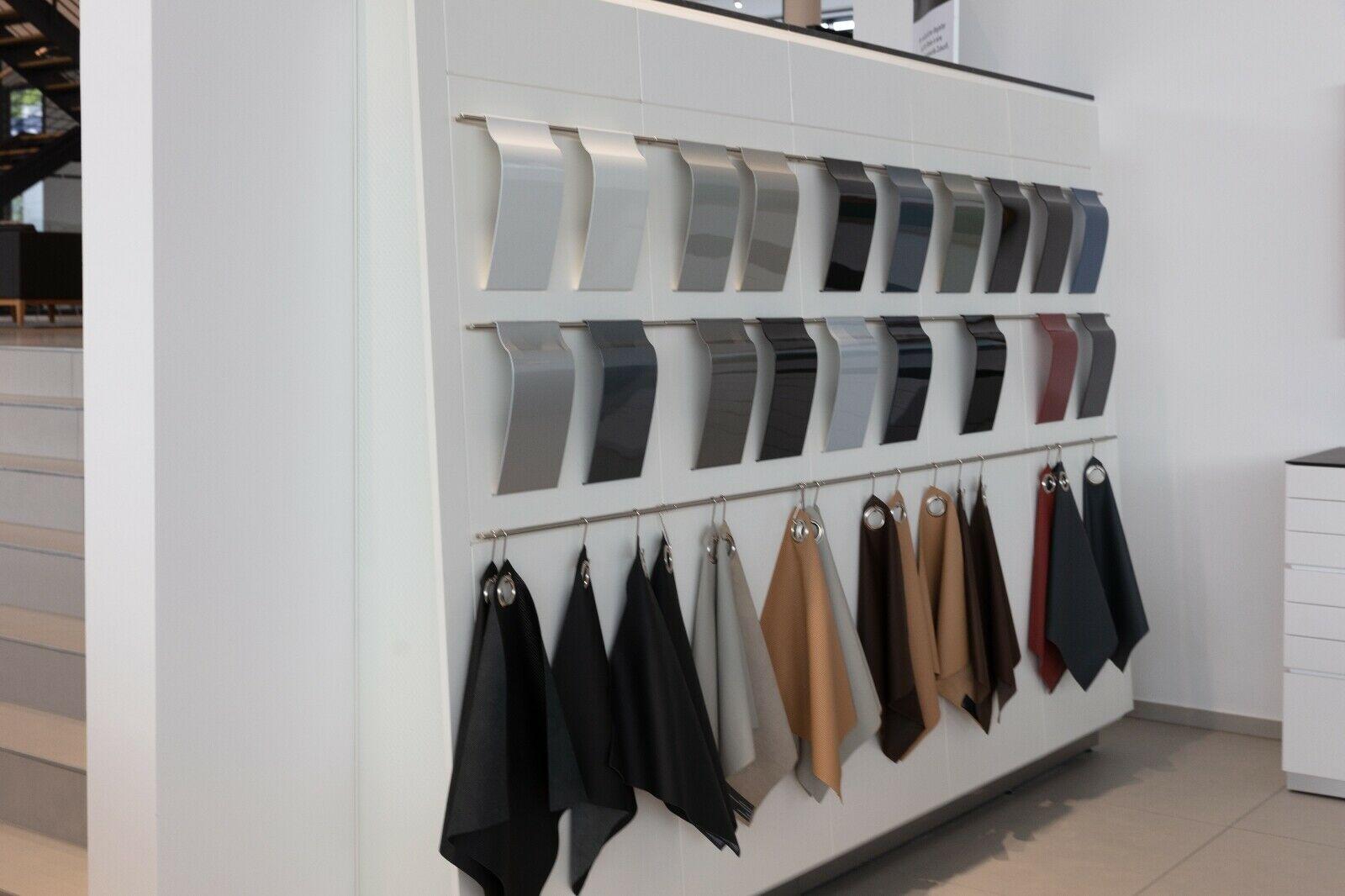 showroom-image-bottom