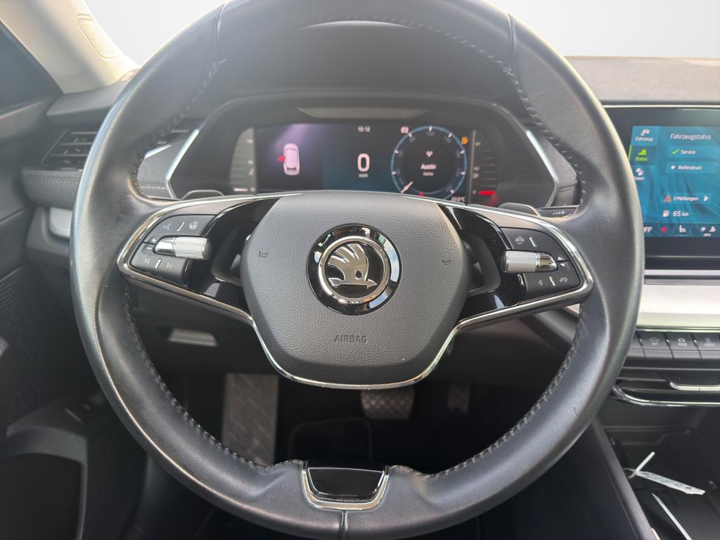 Skoda Octavia 2023 г. Чёрный, пробег 44741 км