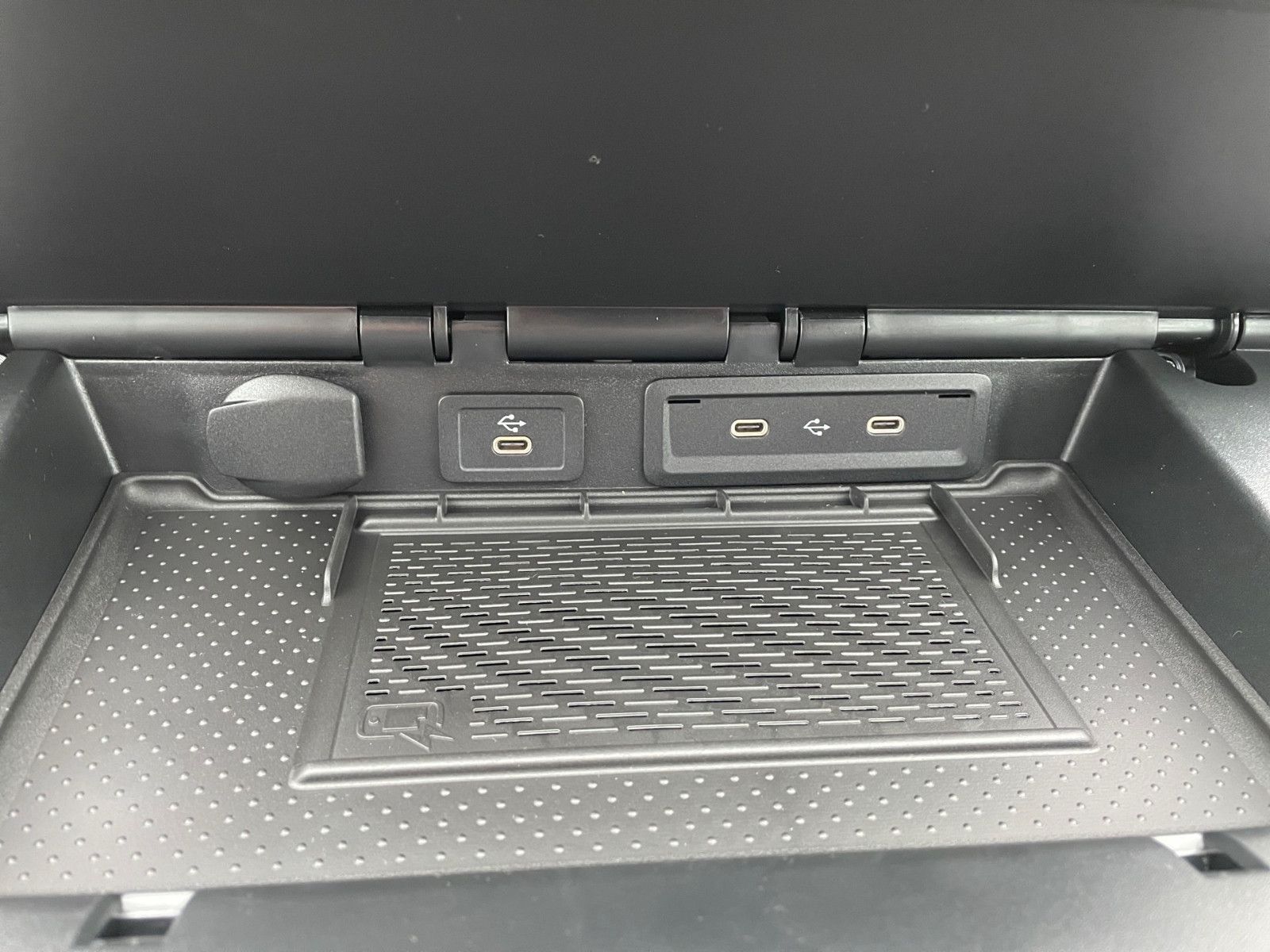 Fahrzeugabbildung Mercedes-Benz Sprinter 319 Kasten SELECT L4H2 4x4 LED AHK DIST