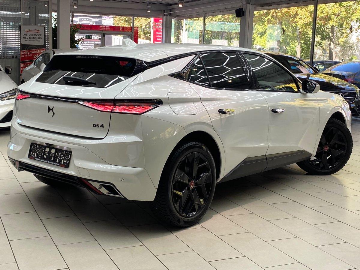DS Automobiles 4 1.2 PureTech 130 Performance Line+ Alcantara H
