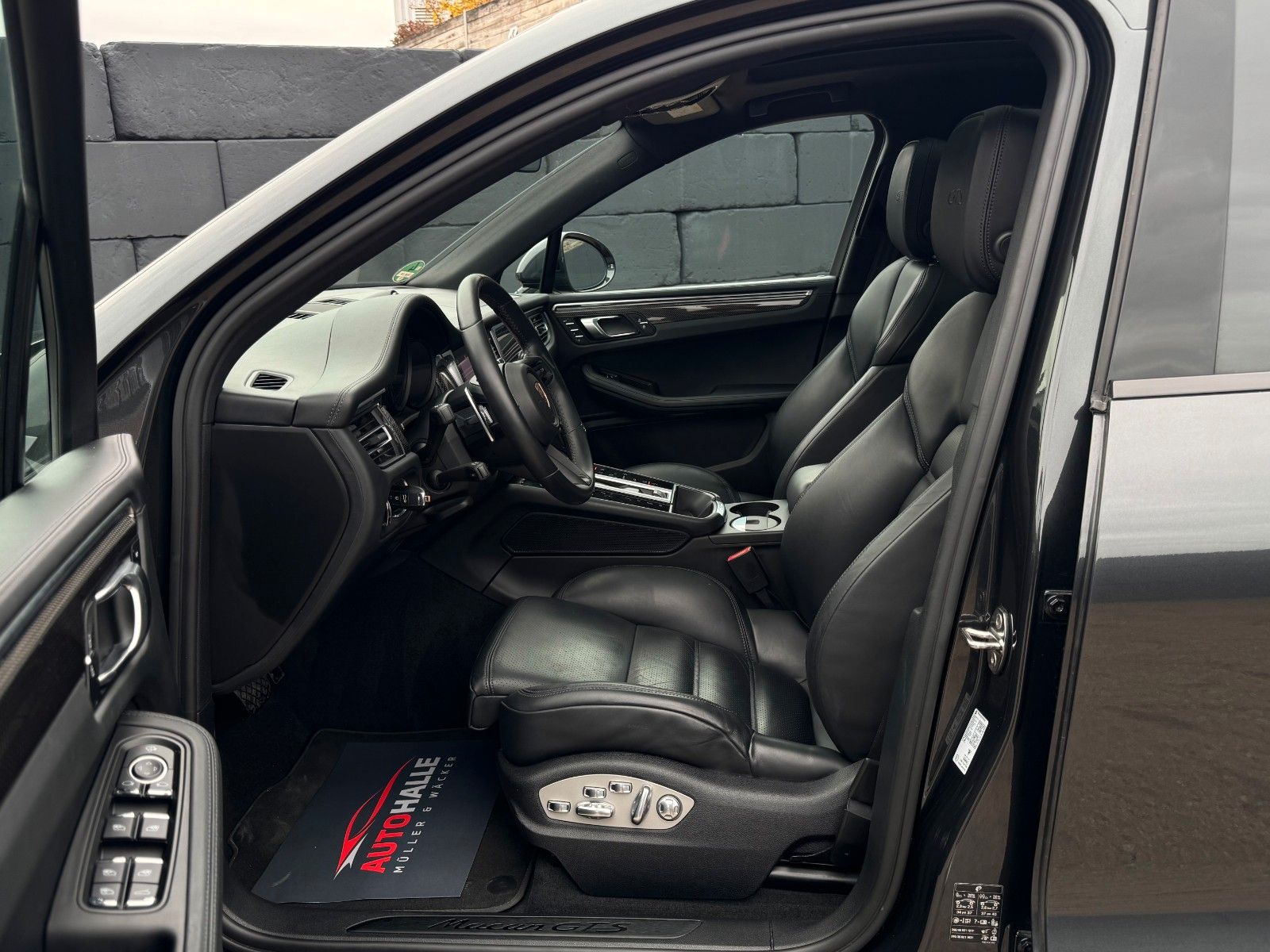 Fahrzeugabbildung Porsche Macan GTS PASM Chrono Carbon Pano Bose Std-HZG