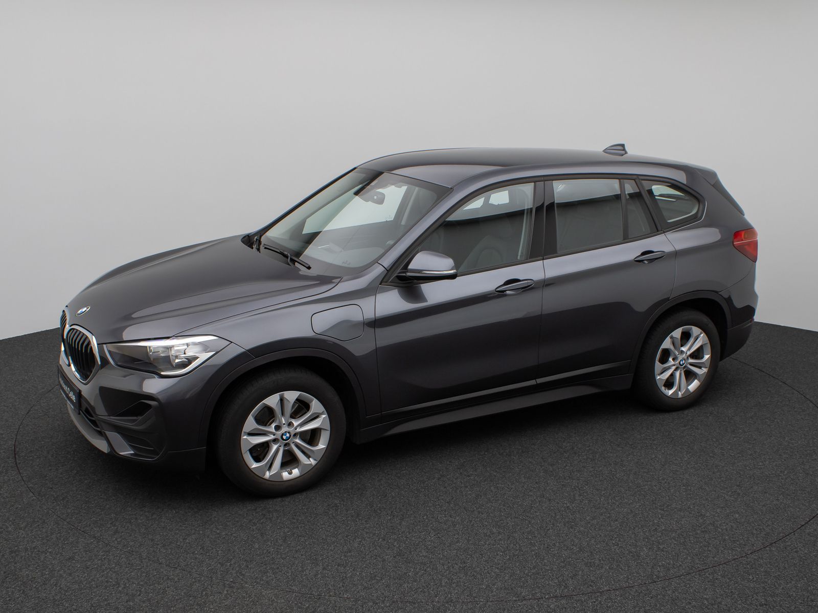Fahrzeugabbildung BMW X1 xD25e PDC DAB Navi Lordos Geschwindigkeitsreg
