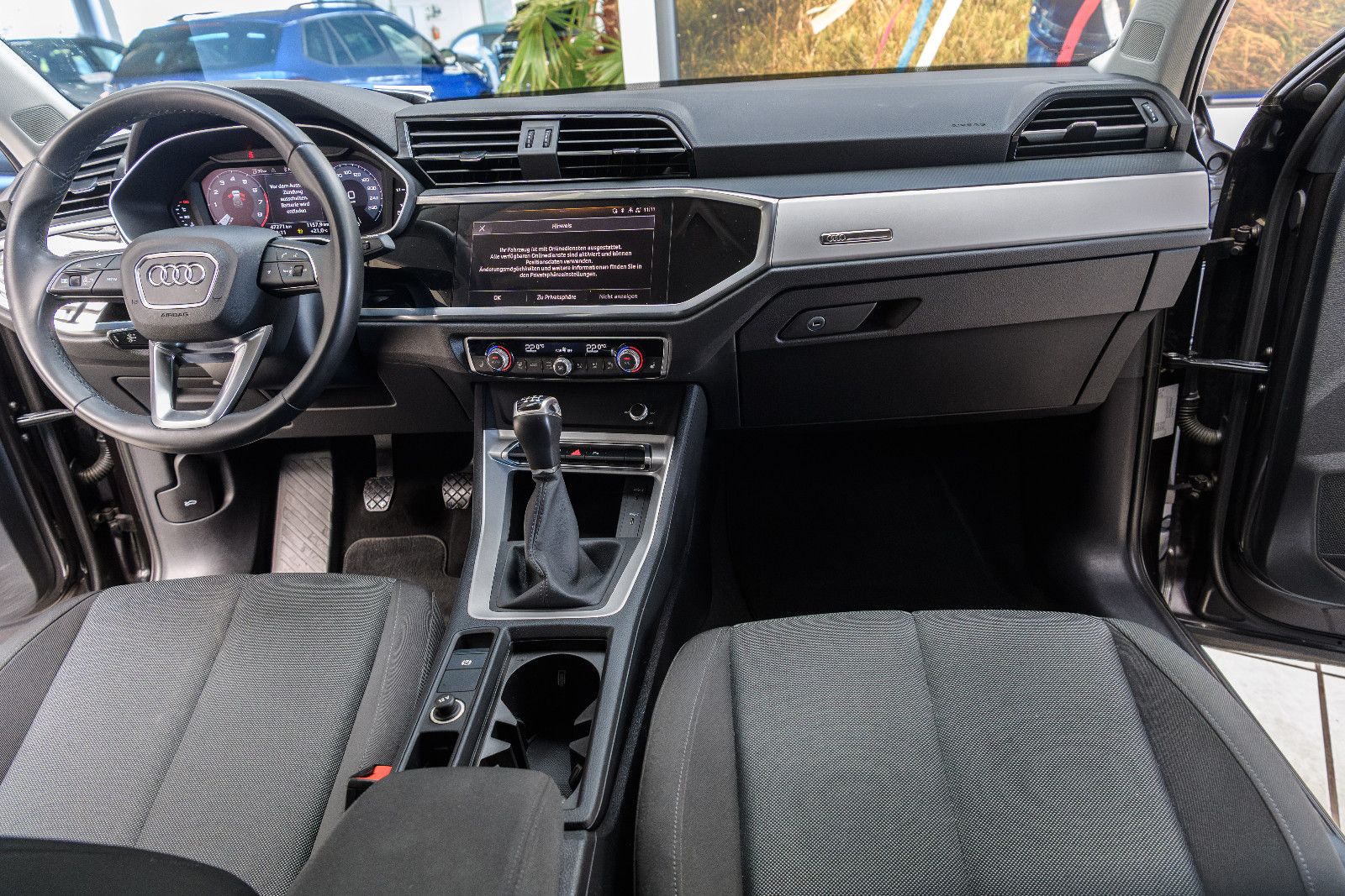 Fahrzeugabbildung Audi Q3 35 TFSI advanced +LED +KAMERA +NAVI +AHK