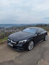 Mercedes-Benz S 560 Coupé  - blaue Mercedes-Benz S 560