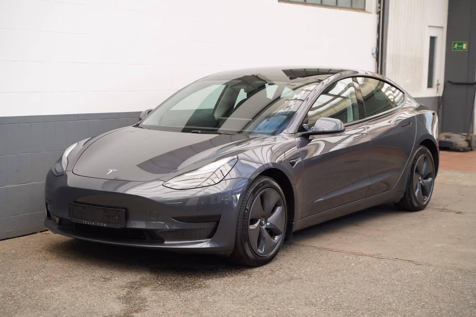 Tesla Model 3 Standard Range + *AHK*1. Hd.