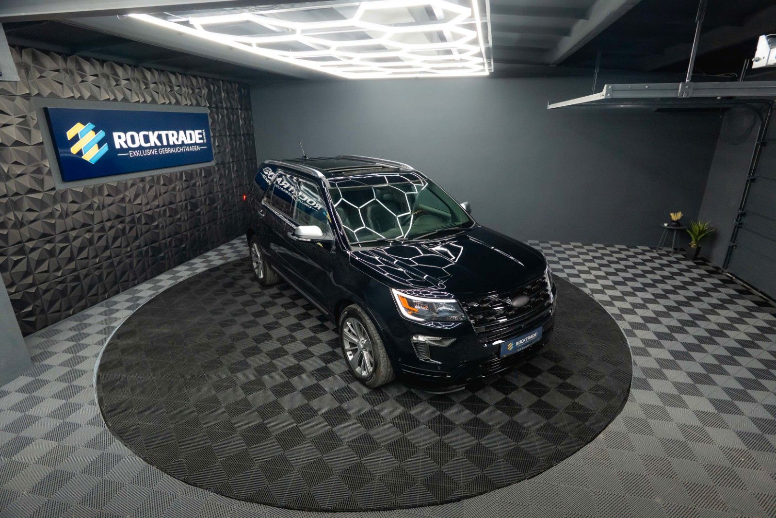 Fahrzeugabbildung Ford Explorer 3.5 V6 4x4 PLATINUM Twin-Turbo EcoBoost