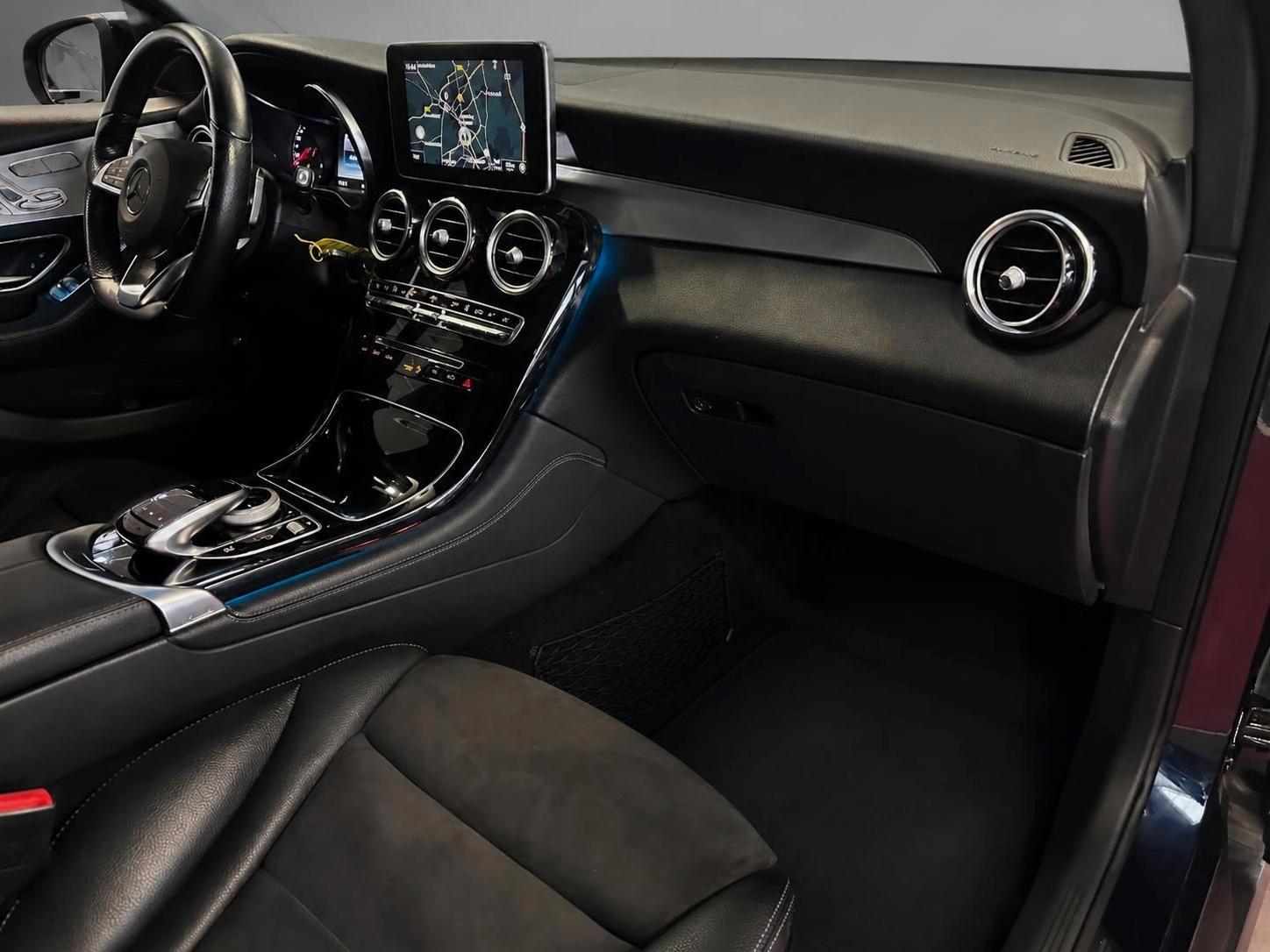 Mercedes-Benz GLC 300 AMG Line 4Matic * Schiebedach-Kamera