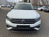 Volkswagen Tiguan Allspace Life/DSG/LED/CAM/HUD/NAV/7SITZER - Volkswagen Tiguan Allspace: Head-Up Display